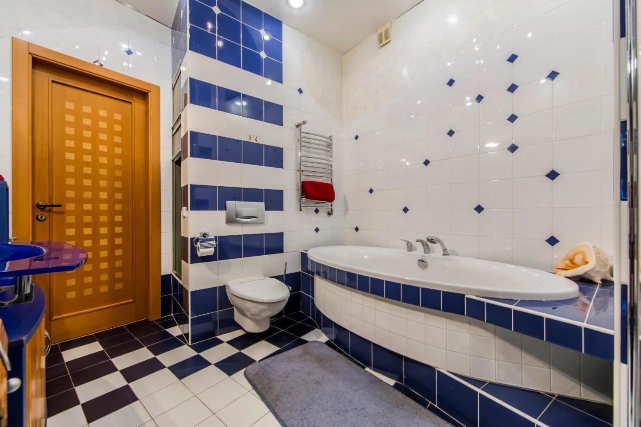 3-Room Apartments On Khreshchatyk. Building With Star Киев Екстериор снимка