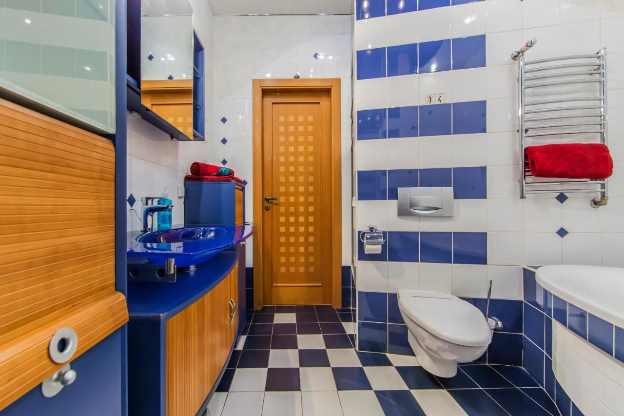 3-Room Apartments On Khreshchatyk. Building With Star Киев Екстериор снимка