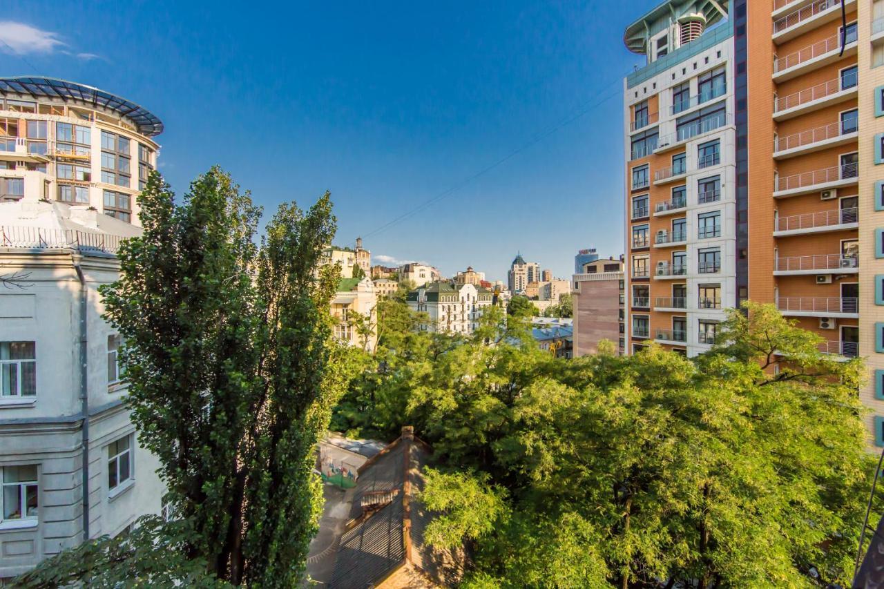 3-Room Apartments On Khreshchatyk. Building With Star Киев Екстериор снимка
